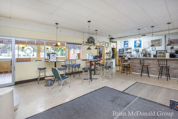 Snowdens Sunset Lanes - Brian Mcdonald Group Real Estate Listing Photo